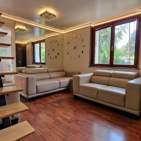 Pilis Hills View Deluxe House With Pool & Ac Near Bp Villa Pilisszentivan Bagian luar foto
