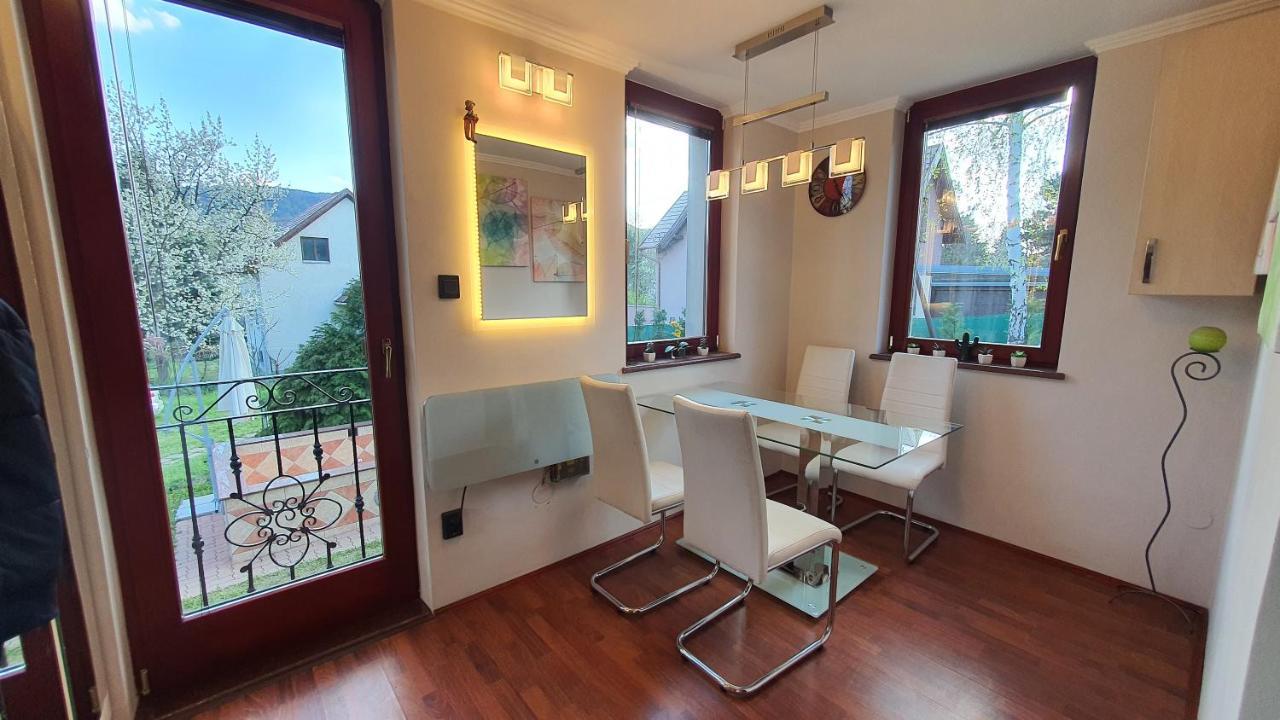 Pilis Hills View Deluxe House With Pool & Ac Near Bp Villa Pilisszentivan Bagian luar foto