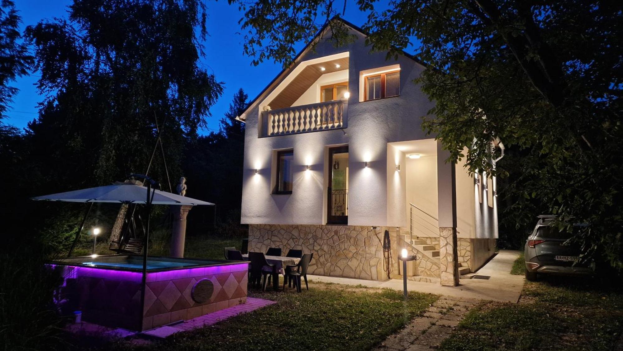 Pilis Hills View Deluxe House With Pool & Ac Near Bp Villa Pilisszentivan Bagian luar foto